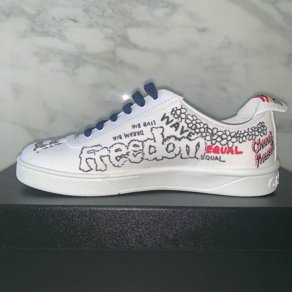 CHANEL x Pharrell SS19 Capsule collection - Picture 5 of 8